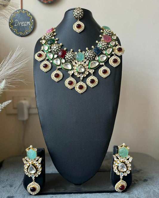 NJNS136 - Uncut Polki Choker Set