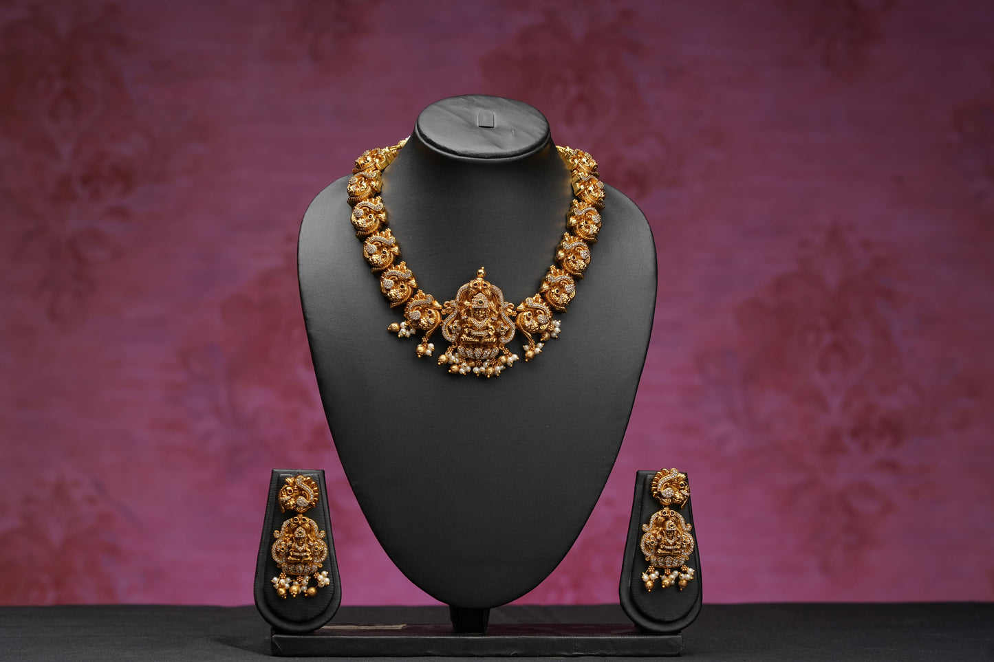 NJNS190 - Lakshmi themed Antique temple set