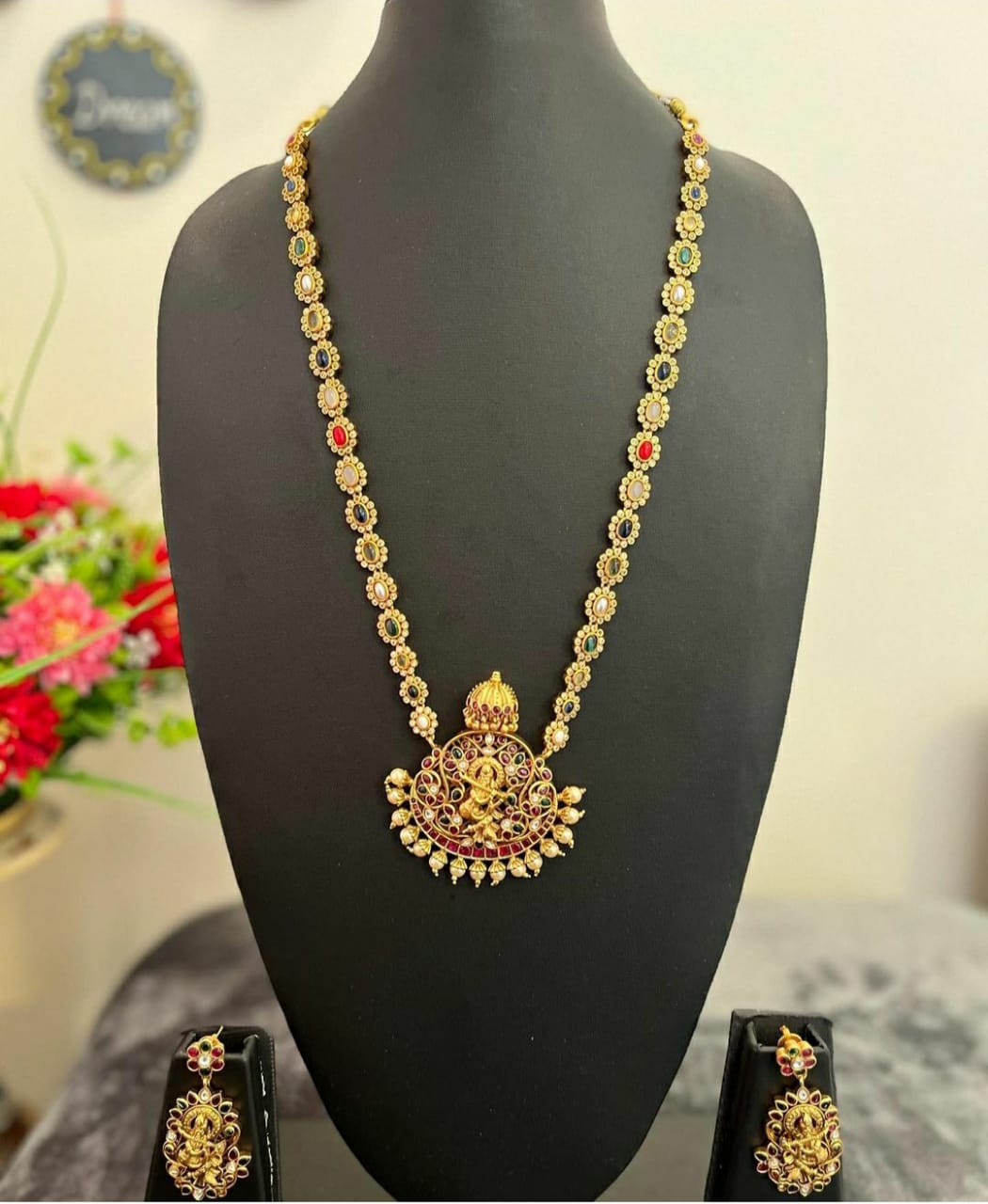 NJTS174 - Navarathna Temple set (Krishna)