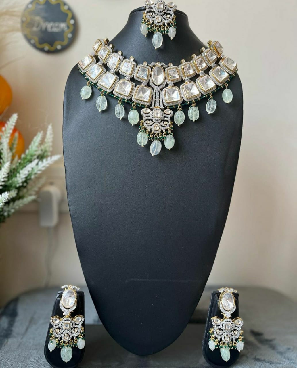 NJNS137 - Handmade Uncut polki Set